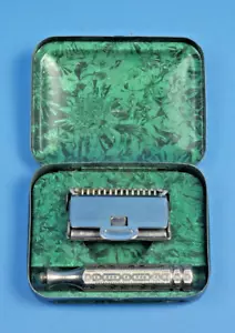 Ever Ready Safety Shaver In Green Tin Case 1912 Patent USA - Picture 1 of 5