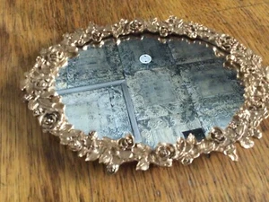 Specchio ovale oro rose e foglie Metzke metallo incorniciato specchio vassoio - Foto 1 di 3