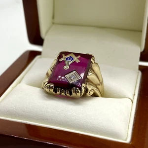 Men's 10 Ct Yellow Gold Signet Ring wth .02 Ct White Diamond **Size: P** - Picture 1 of 13