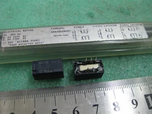 1x Relés de señal baja TXD2-5V - PCB 2A 5VDC DPDT PCB sin enganche 8 pines - Imagen 1 de 1