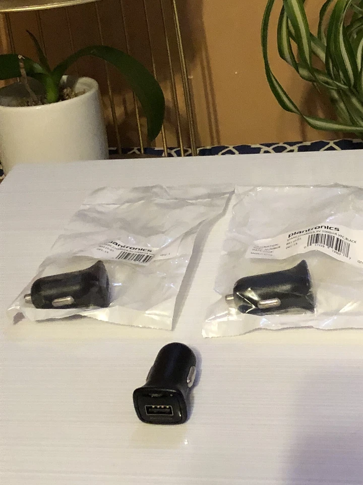 Plantronics 89110-01 Lote de (2) Cargador Negro de Repuesto 5v 1000ma Vpcpwr (8911001) Foto 1 de 4