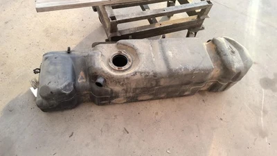 Used Fuel Tank fits: 2000 Chevrolet Silverado 1500 pickup 8' box Grade A Foto 1 de 4