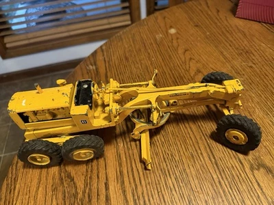 Vintage Heavy Die Cast Caterpillar Motor Grader. #12. Estimated Circa 1950s - Image 1 of 4