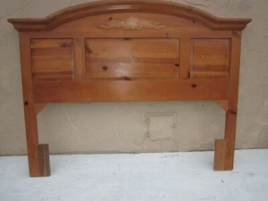 Wood Queen Headboard Traditional Honey Color By Broyhill co - Picture 1 of 9