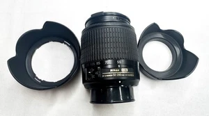 Objectif zoom Nikon DX AF-S NIKKOR ED 55-200 mm f/4-5,6 G ED avec 2 capots et bouchons. Superbe ! - Photo 1/9