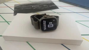 Apple Watch Ultra 2 - Natural Titanium - 49mm + Milanese Loop - L - Photo 1 sur 18
