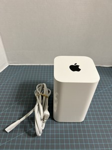 Apple AirPort Extreme Base Station Wireless Router 6th Generation Model A1521