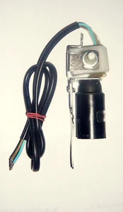Nähmaschinen Lampenfassung, Lichtschalter für Privileg, Victoria, Quasatron usw. - Bild 1 von 4