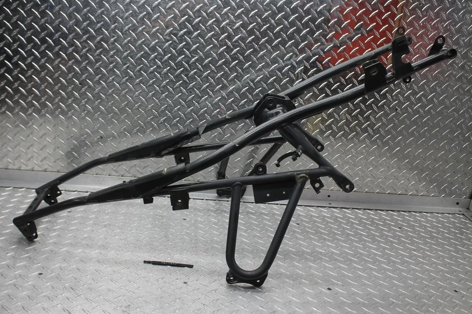 2004 BMW R1150GS ADVENTURE ABS ЗАДНИЙ ПОДРАМНИК ЗАДНИЙ ПОДРАМНИК РАМА - Изображение 1 из 4