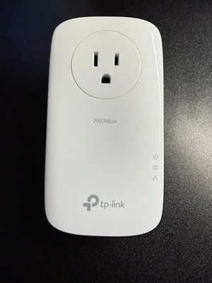 TP-LINK TL-PA9020P 2000mbs 2-Port Gigabit Passthrough Power Adapter Noise Filter - Image 1 of 4