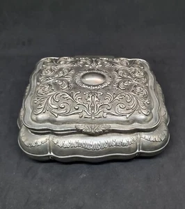 Caja de baratijas de joyería vintage chapada en plata de los años 70 7" x 6,5" - USADA - Imagen 1 de 8