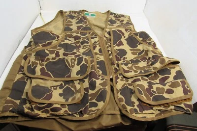 Vintage Game Winner Hunting Vest Birds Game Men Size Large 42/ 44 Leaves Camo - Image 1 of 4