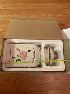 New Villeroy & Boch Wild Rose Charm Large Cookie / Storage Jar Made in Germany - Picture 1 of 2