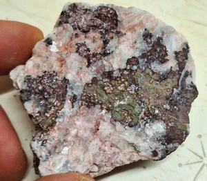 Prehnit & Thomsonit mit Calcit in Basalt aus Kupferminen Michigan Keweenaw - Bild 1 von 7