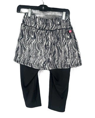 Saia Esportiva Feminina Preta/Branca Ajuste Atlético Saia com Leggings Capri Anexada P - Imagem 1 de 4