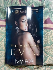 Fear No Evil - Ivy Fox Signed - Picture 1 of 5
