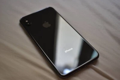 Apple iPhone XS - 64GB - Gris Espacial (Libre) - Imagen 1 de 4