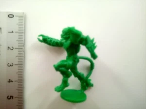 NEUNTER MONDBAUMHAI MINIATUR DREADBALL P110 - Bild 1 von 1