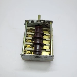 EGO Hot Plate Rotary Switch 43.24216.000 25/32 amp 250/480V - Picture 1 of 9