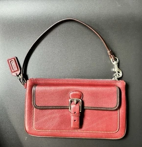 COACH Burgundy Maroon Red Soft Leather Zip Wristlet Pouch Wallet Buckle Purse EC - Picture 1 of 15