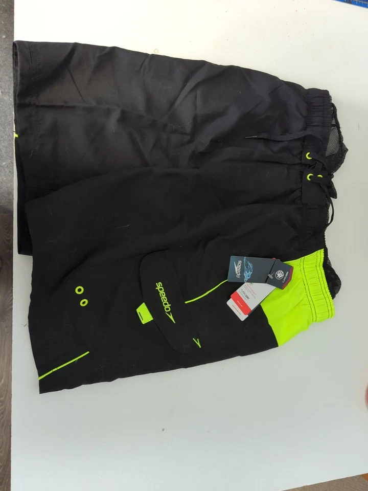 Speedo Men's Swim Trunks 7784077 Marina Sport Volley Board Shorts Black Gray