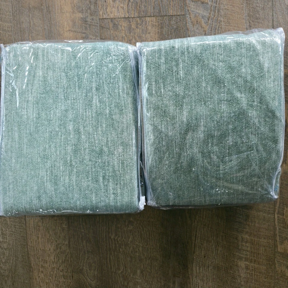 Pottery Barn Kids Evelyn Linen Blackout Curtains 44x84 Hunter Green New set of 2 - Image 1 of 3