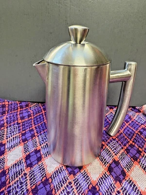 Prensa francesa Frieling - Acabado cepillado - 17 oz / 2 tazas tamaño de porción - ligeramente usada Foto 1 de 4