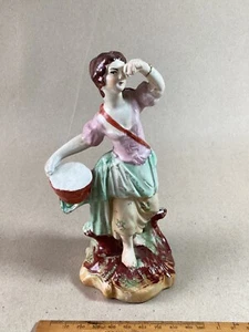 ANTICA FIGURA STAFFORDSHIRE DEL XIX SECOLO RAGAZZA CON SECCHIO LATTE? O secchio. - Foto 1 di 7