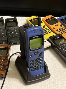 NOKIA 3110 Blue Edition Rare Retro Collection Cellphone - Afbeelding 1 van 8