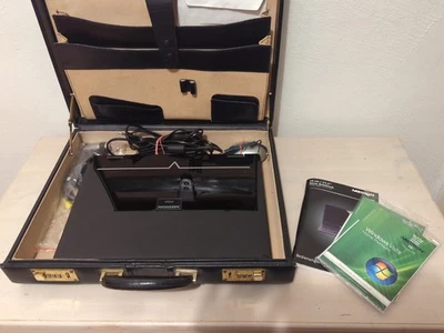 Medion Akoya MD97680 E5214 Notebook, 15,4 Zoll - Bild 1 von 2