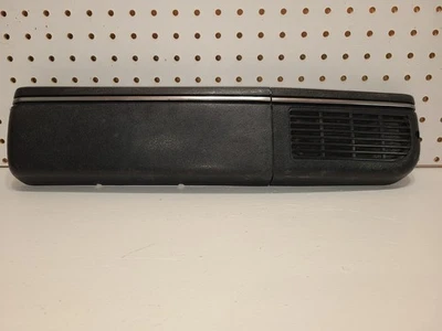 大众大众 Cabriolet MK-1 原始设备制造商司机左门口袋扬声器烧烤架环绕 — 第 1/4 张图片