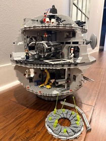 Retired LEGO Star Wars: Death Star (75159)  Minifigures  Deconstructed LEGO