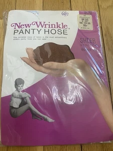 Vintage New Wrinkle Nylon Cinnamon pantyhose w/ model One Size - Picture 1 of 5