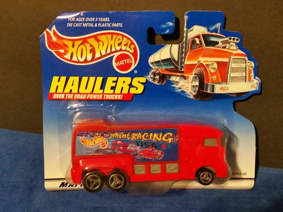HOT WHEELS TOW TRUCK HAULERS BIG 5" TRUCK Extreme Racing RED#65743-82 - Image 1 of 1
