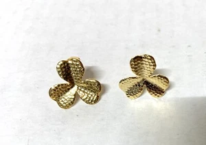 36x Gold Plated Shamrock Clip Earrings -3/4"- lot of 36 pcs non-pierced earring - Picture 1 of 4