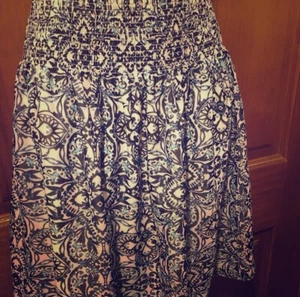 NWT White House Black Market Skirt, Size S - Picture 1 of 4