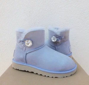 UGG JUNE GLOOM MINI BAILEY BUTTON BLING WILDLEDER LAMMFELL STIEFEL, US 6 / EUR 37 NEU - Bild 1 von 6