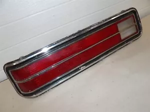 LH DRIVERS TAILLIGHT LAMP ASSEMBLY 1972 PONTIAC BONNEVILLE CATALINA 2 & 4 DOOR - Picture 1 of 6