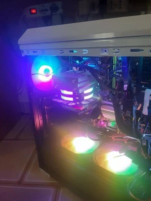 Pc Computer da Gioco Gaming Prezzo Trattabile Fino A 200 Euro Non Di Meno - Immagine 1 di 4