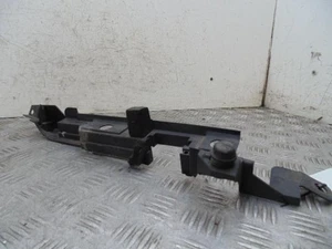 Vauxhall Corsa D Left Passenger Nearside Inner Wing Bracket 2006-2015B - Picture 1 of 5
