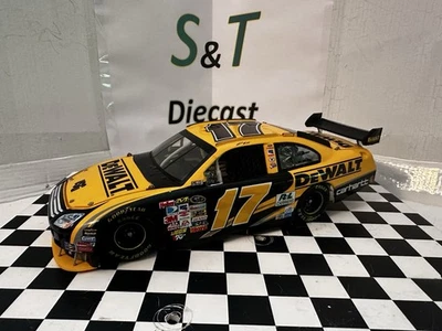 2009 Matt Kenseth #17 1/24 Dewalt Ford Fusion COT Action Roush NASCAR - Image 1 of 4