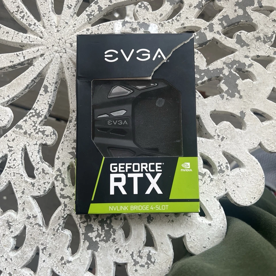  EVGA GeForce RTX NVLink SLI Bridge, 4-Slot Spacing, RGB LED (100-2W-0030-LR) - Image 1 of 4