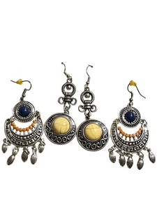 2 ~ Boho Vintage-Stil Ohrhänger gelb & blau Stein Akzente silberfarben Metall - Bild 1 von 8