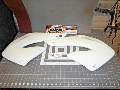 JUEGO DE FUNDAS HONDA CR125R UFO 12-230-29 BLANCO NOS 1 CANTIDAD PLÁSTICO ENVÍO GRATUITO Foto 1 de 3