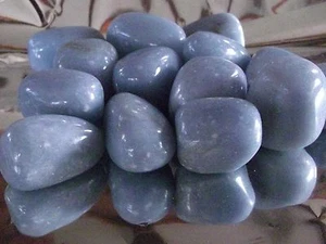 ANGELITE o ANIDRITE Mis GRANDE Burattati Cristalloterapia cristallo CHAKRA Magia - Picture 1 of 1