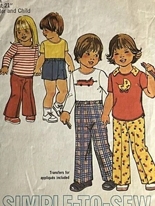 Simplicity Schnittmuster 7061 Oberteile Shorts Hosen Größe 2 Transfer inklusive 1975 - Bild 1 von 3