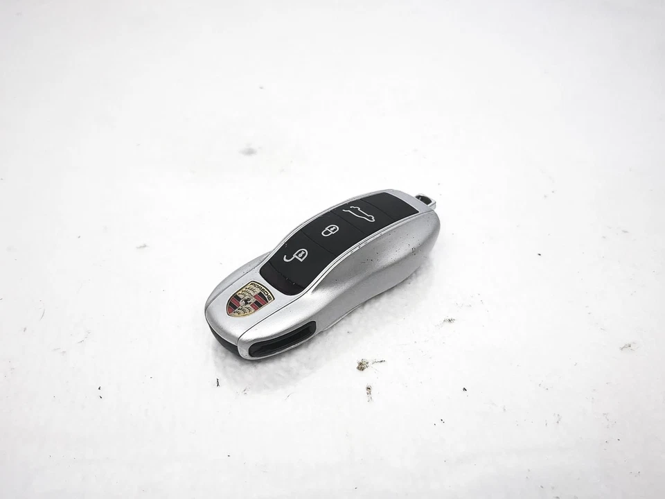 Брелок-передатчик бесключевого доступа для Porsche Macan 2015-2024 годов выпуска 958-637-947-05 - Изображение 1 из 4