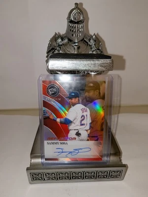 Sammy Sosa Auto 2024 Leaf Press Pass Premium Reflector Rojo 5/5 Chicago Cubs Foto 1 de 4