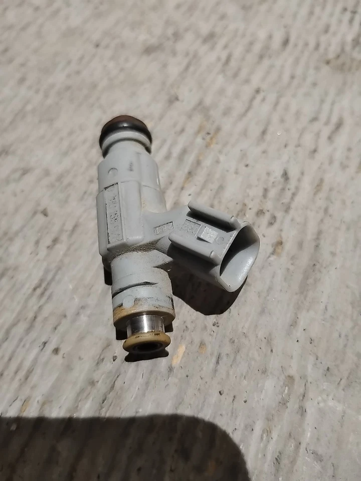 Inyector de combustible 2000 2001 Dodge Plymouth NEON 2.0 SOHC  Foto 1 de 2