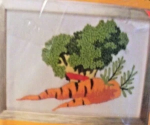 Valiant MIni-Quicks "BROCCOLI & CARROTS" Crewel Emb. Kit-Vintage Item -5" x 7" - Picture 1 of 2